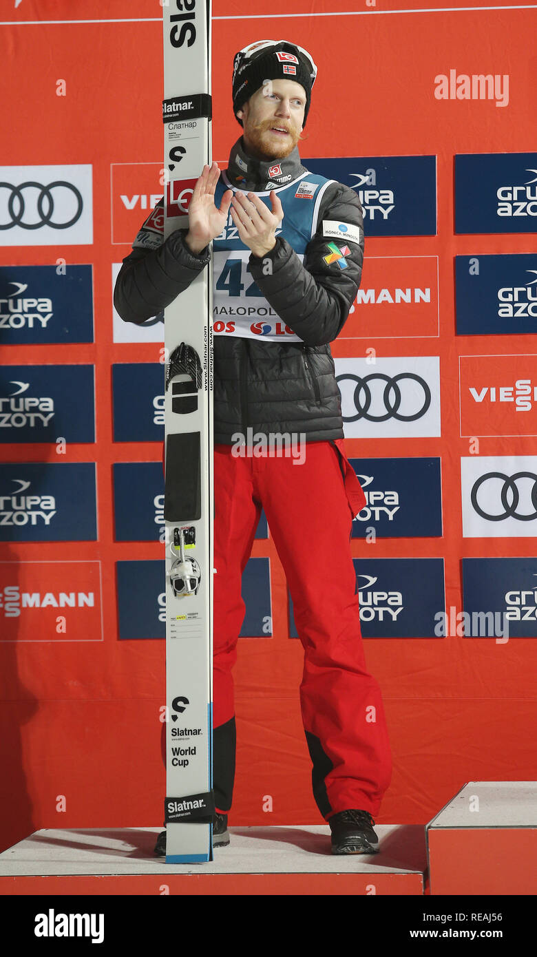 Robert Johansson gesehen feiern, nachdem er die einzelnen Konkurrenz der FIS Skisprung Weltcup in Zakopane. Stockfoto
