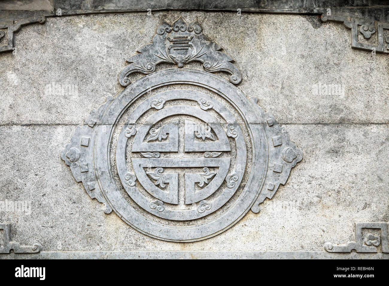 Chinesischer Langlebigkeit Symbol aus Keramik Stockfoto