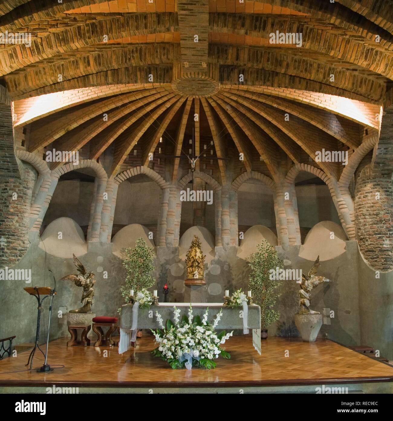 Crypt interior -Fotos und -Bildmaterial in hoher Auflösung – Alamy