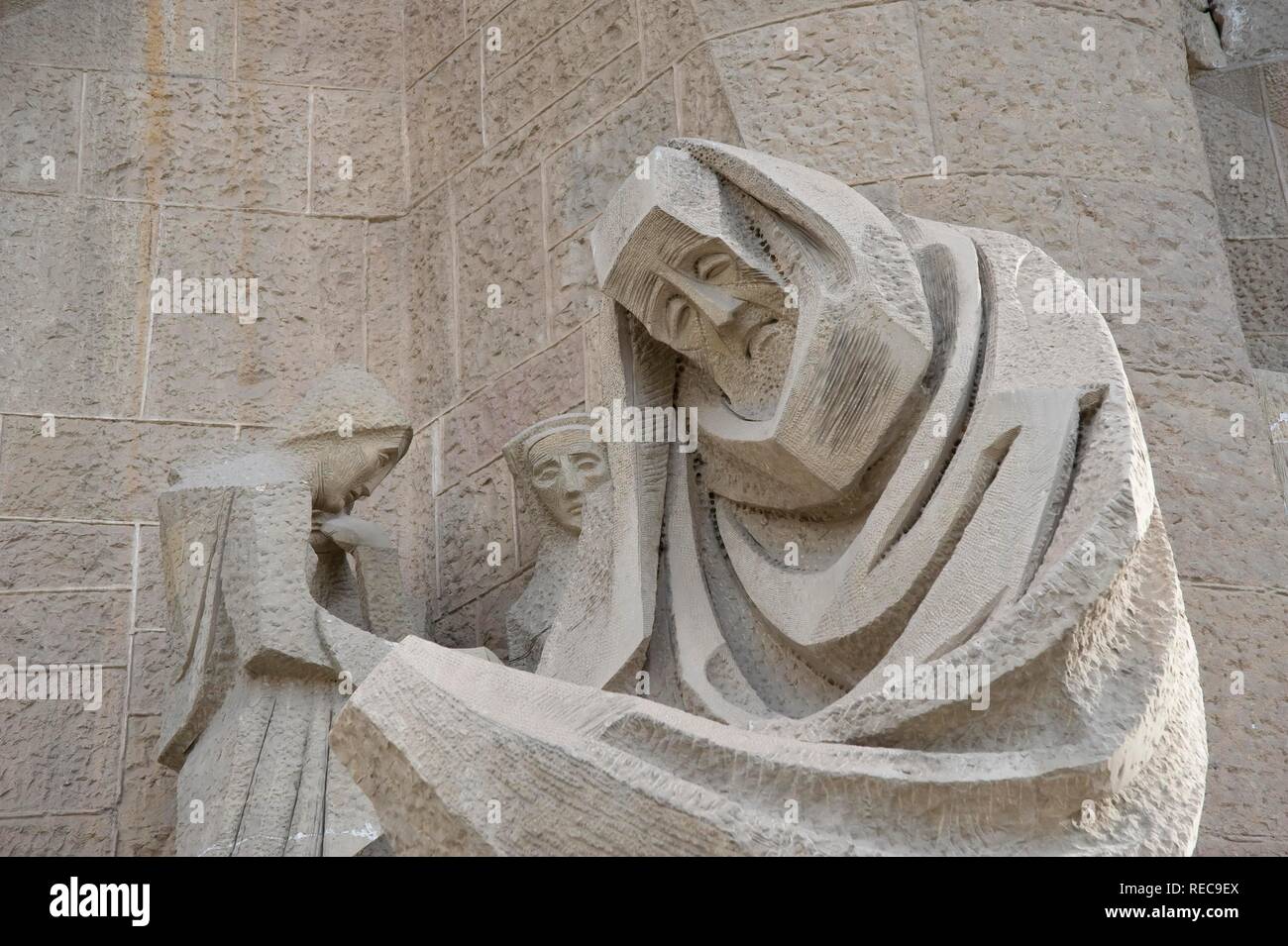 Leidenschaft Fassade mit Skulpturen von Josep Maria Subirachs, La Sagrada Família oder Sühneopfer Tempel der Heiligen Familie Stockfoto