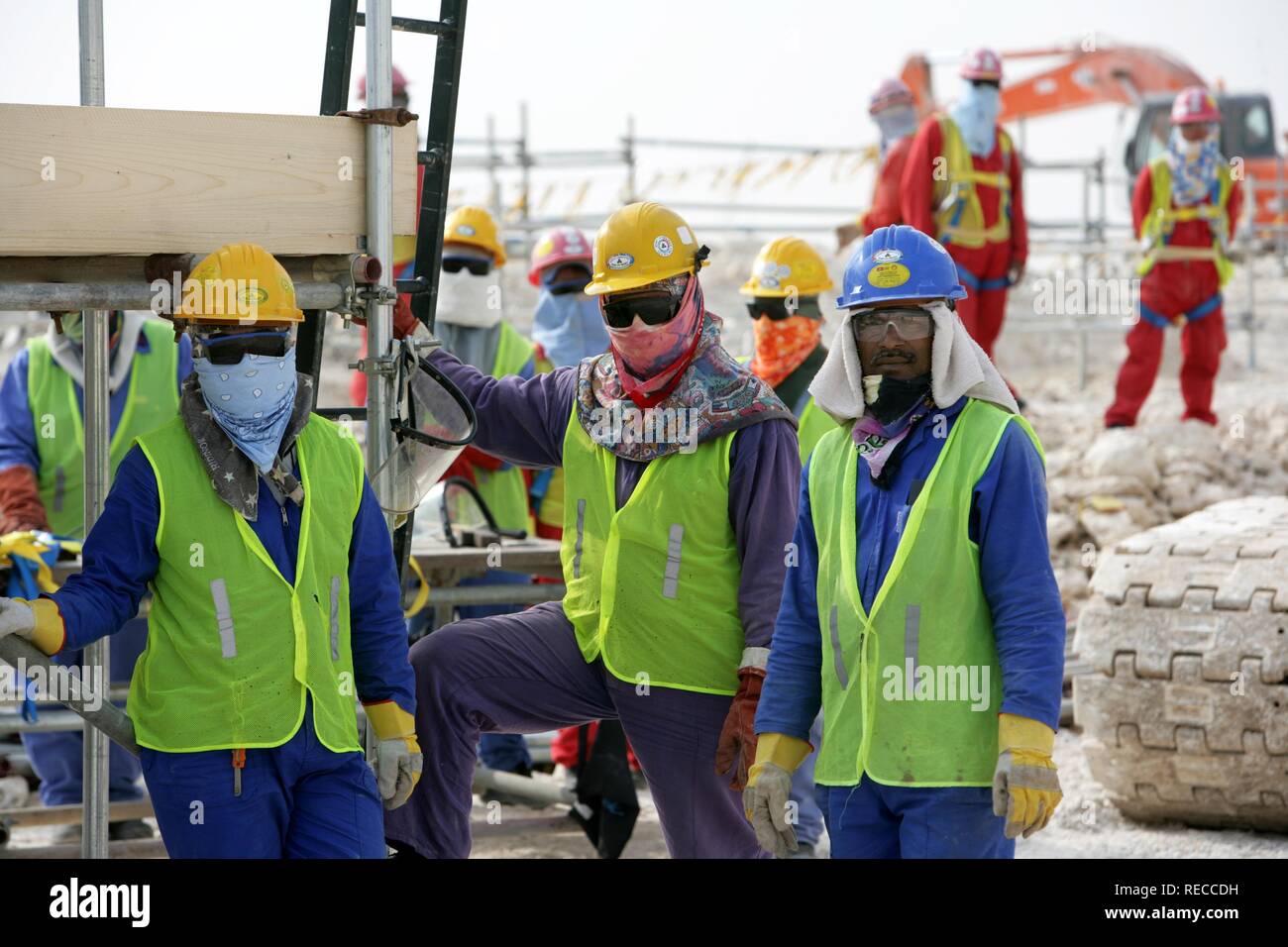 Die Arbeiter auf der Baustelle von Pearl GTL, Gas to Liquid, wo die Shell Bau bis 2010 weltweit Stockfoto