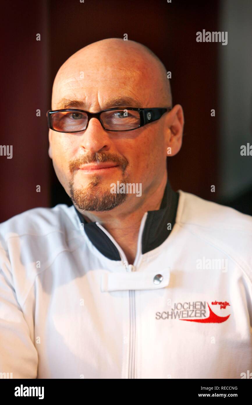 Jochen Schweizer, CEO der Firma Jochen Schweizer GmbH, Indoor Skydiving Bottrop GmbH, Fallschirm freifall Simulation Stockfoto