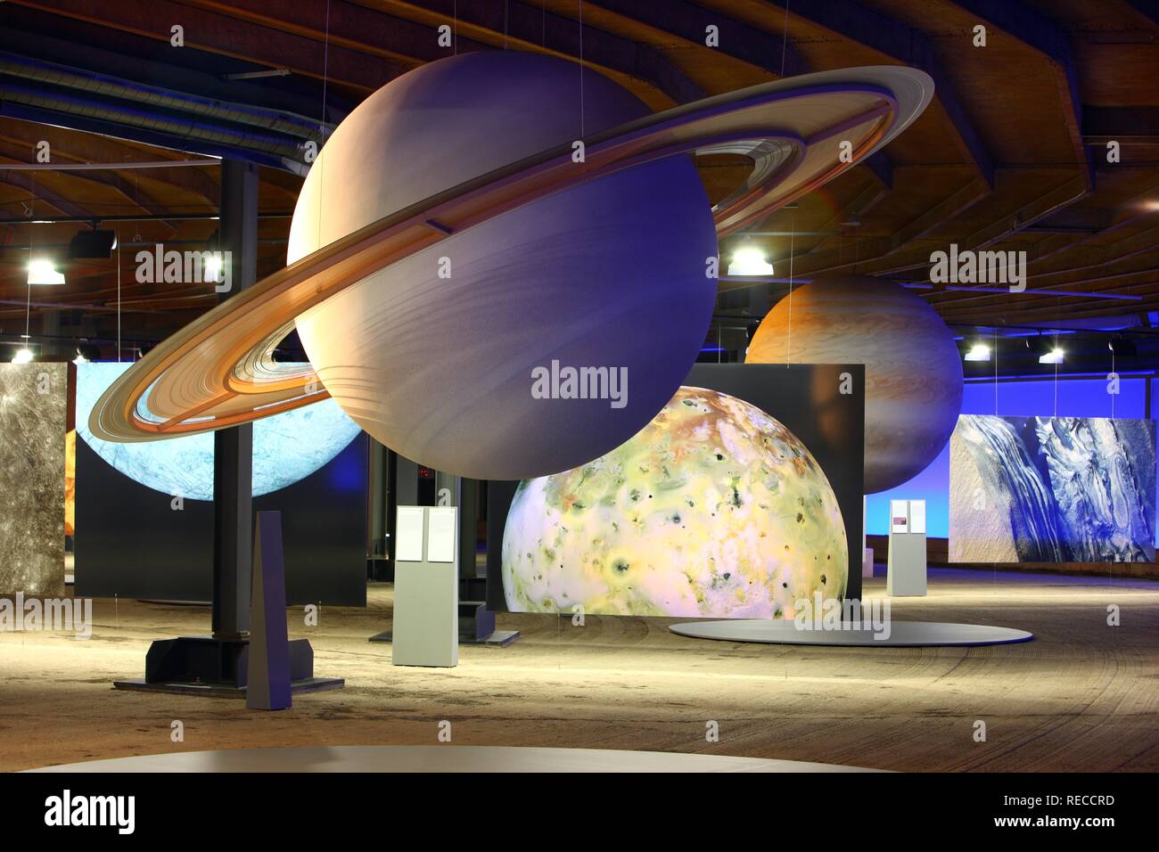 Dreidimensionale Darstellung der Sonne und ihren Planeten, Sternstunden - Wunder des Sonnensystems Stockfoto