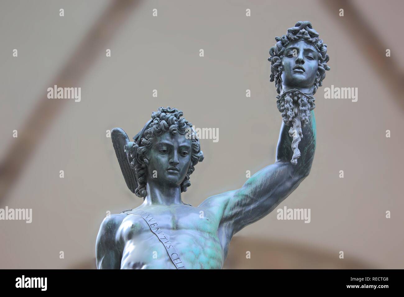 Statue des Perseus mit dem Haupt der Medusa, die Loggia dei Lanzi, Florenz, Toskana, Italien, Europa Stockfoto