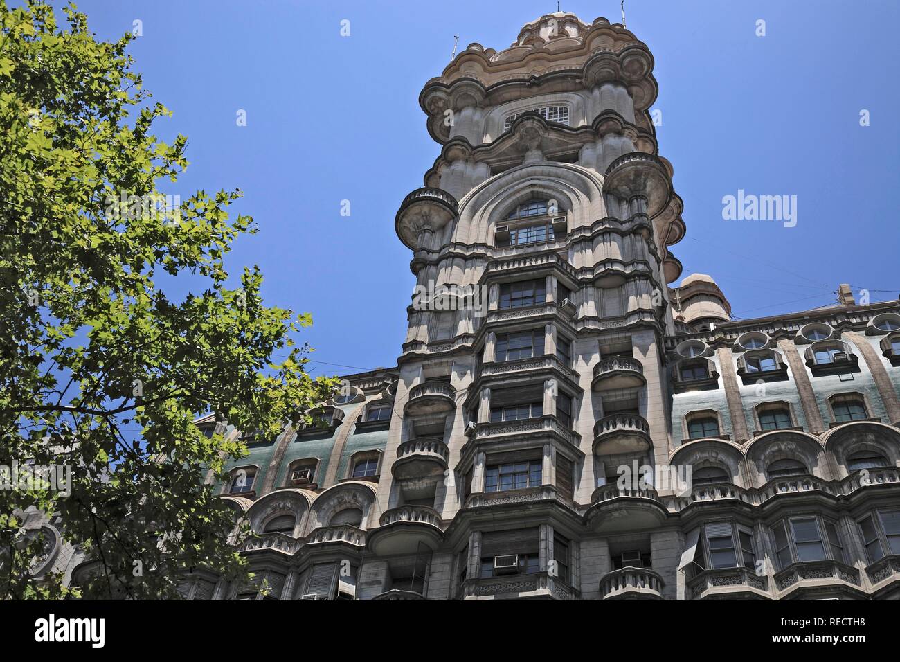 Saenz Pena, Gebäude in der Avenida de Mayo Straße, Buenos Aires, Argentinien, Südamerika Stockfoto