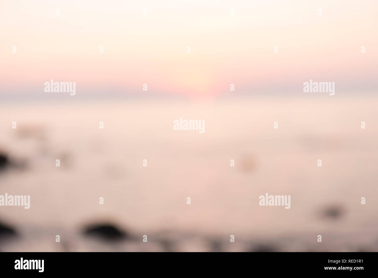 Defokussierten Hintergrund mit weichen bunten Sonnenuntergang. Blur Landschaft. Stockfoto