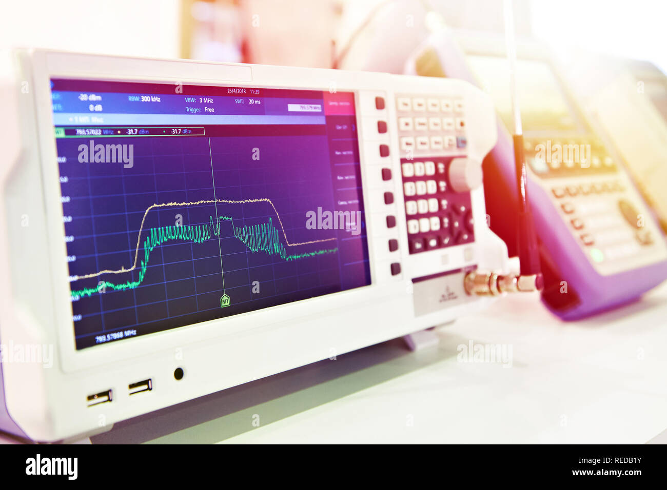 Spectrum Analyzer im Labor Stockfoto