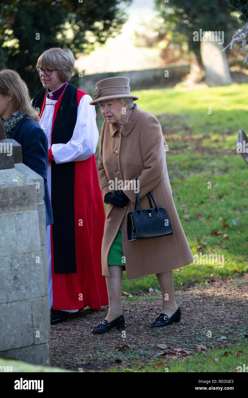 20. Januar 2019 Norfolk UK britische Königin Elizabeth besucht einen sonntäglichen Gottesdienst in der St. Peter's Kirche in Wolferton in der Nähe der Königin Sandringham Estate Stockfoto