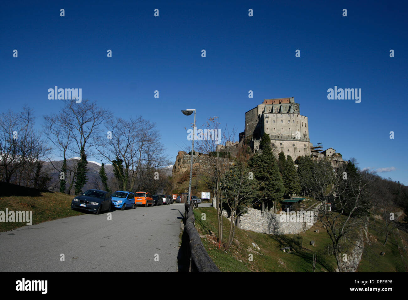 Der Saint Michael's Abbey, ist ein religiöser Komplex auf der Südseite des Val di Susa, die in der Nähe der Stadt Turin Region des nordwestlichen Italien Stockfoto