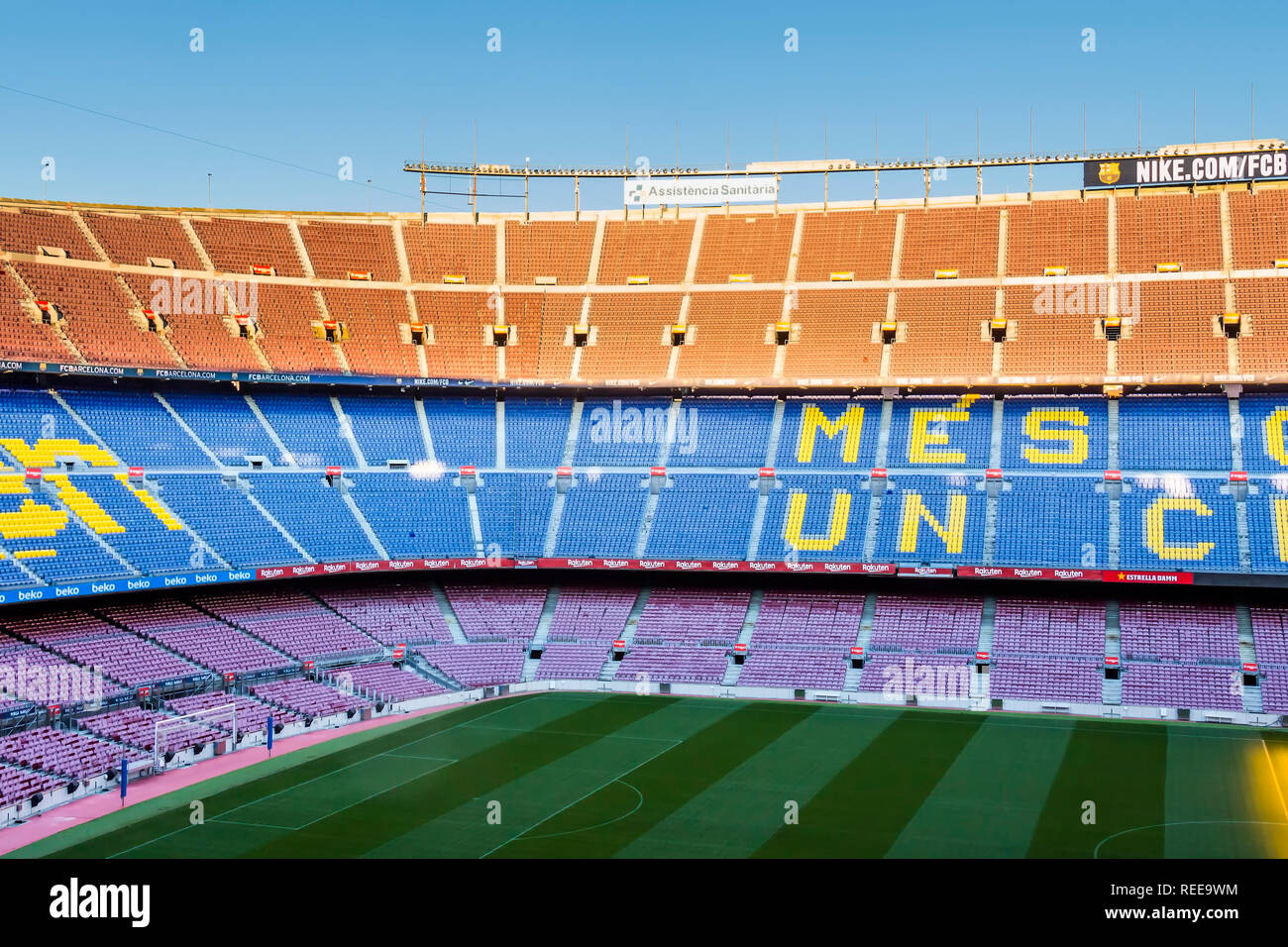 Barcelona - Dezember 2018: Im Camp Nou - home Stadion des FC Barcelona ist  das größte Stadion in Spanien und Europa Stockfotografie - Alamy