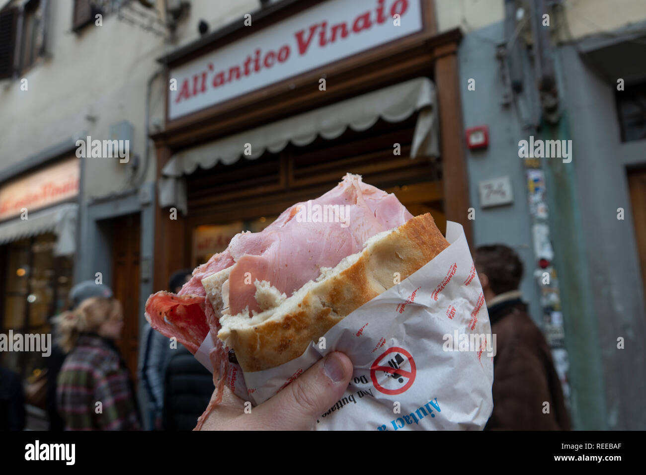 Italien Florenz Firenze Alle'Antico Vinaio street Sandwiches Panini mit schiacciata all'olio Brot Stockfoto