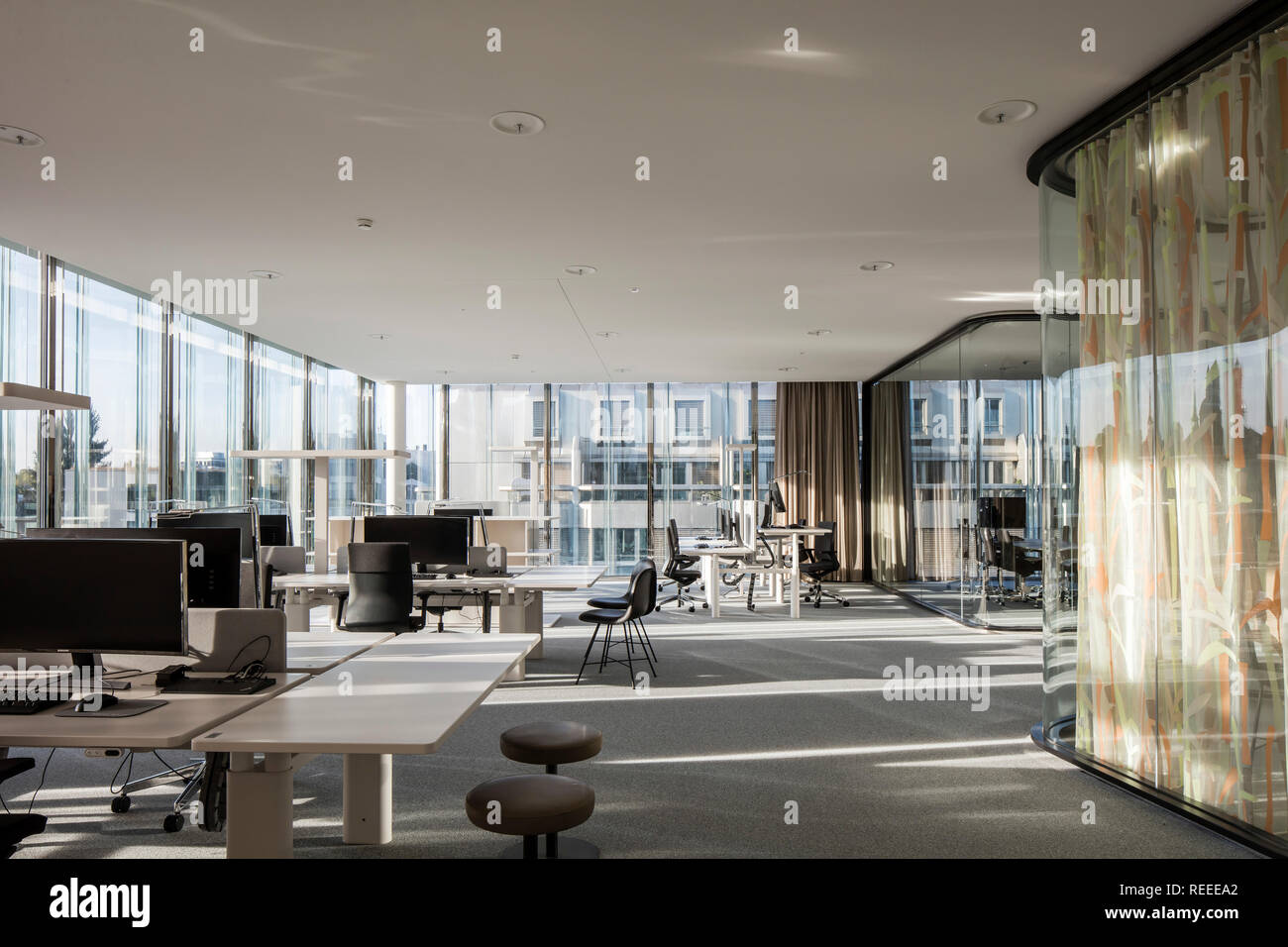 Offenes Fenster Schweiz Stockfotos und -bilder Kaufen - Alamy