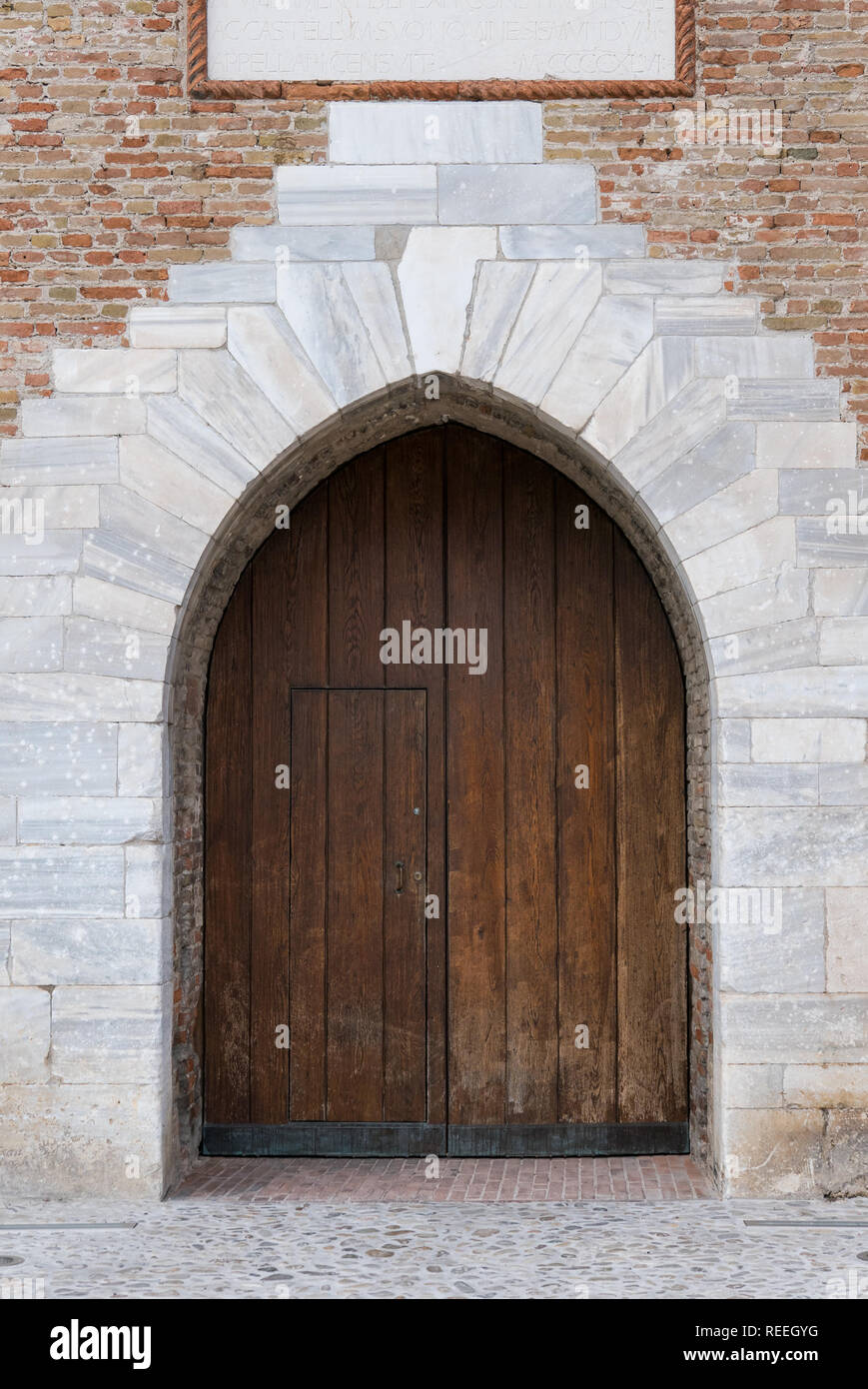 Alte Holztür, Italien Stockfoto