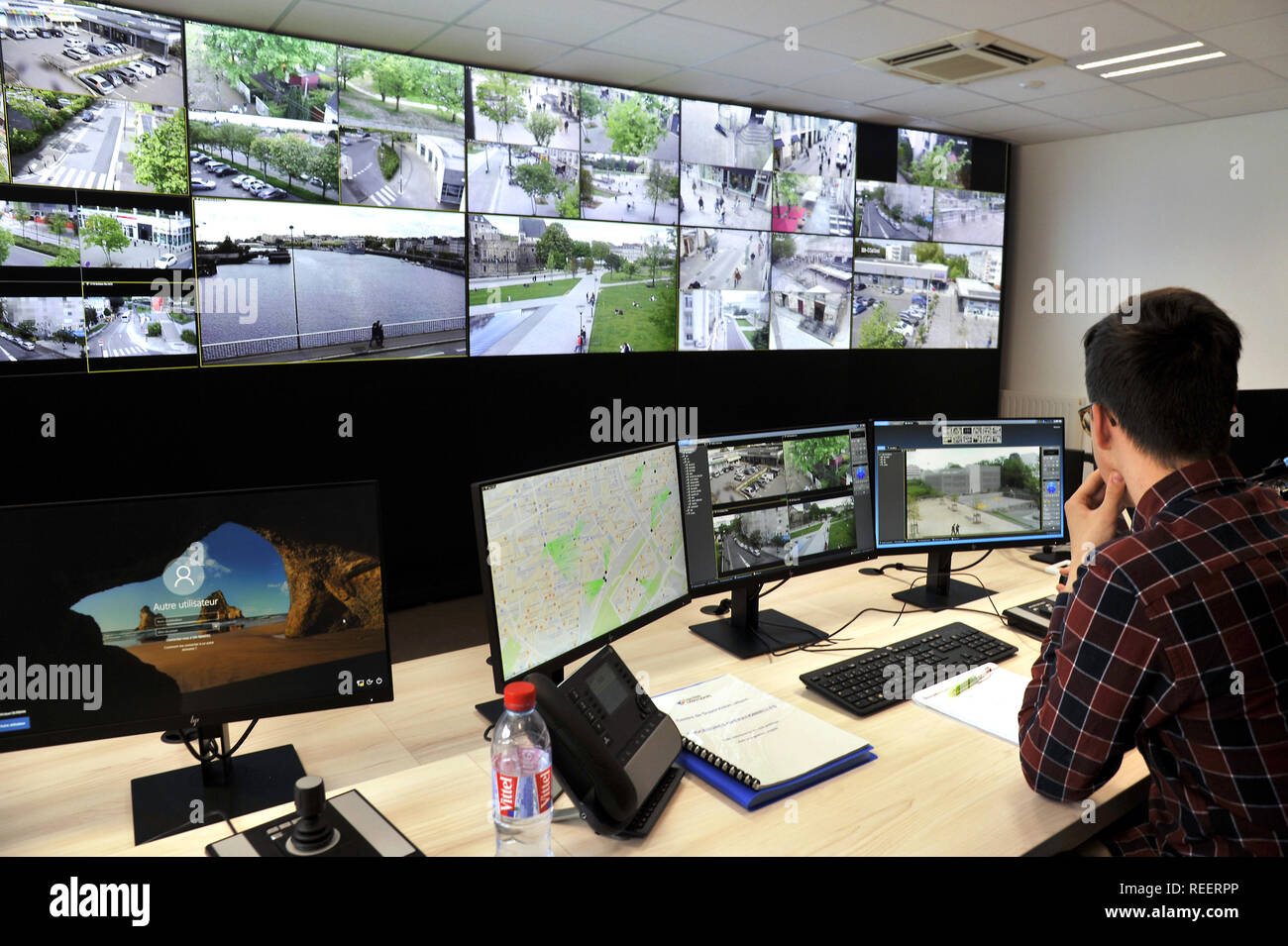Nantes (Frankreich), auf 2018/04/26: Urban Surveillance Zentrum ÒCenter de Aufsicht Urbain metropolitain pour la videoprotectionÓ. Betreiber Stockfoto
