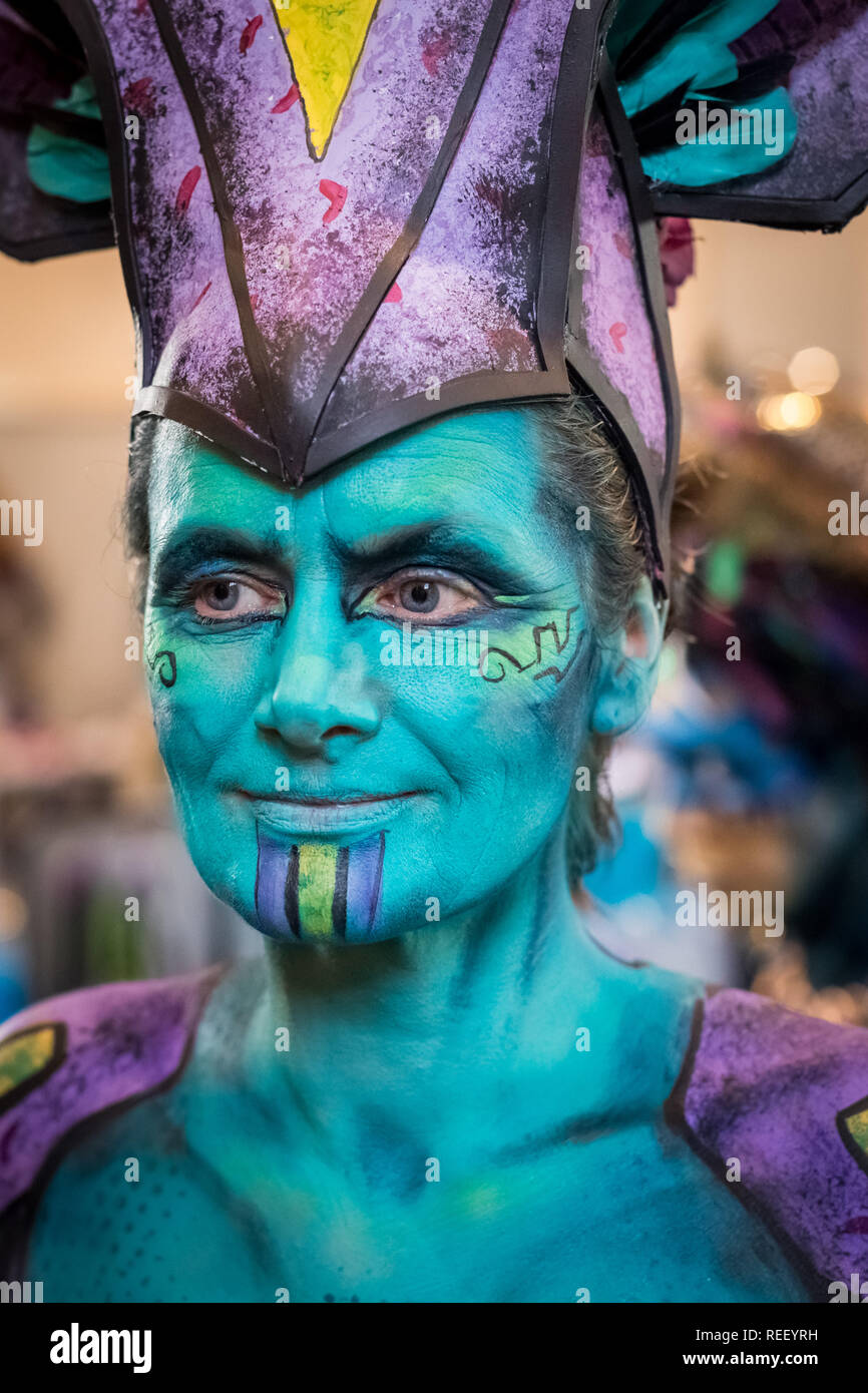 Glastonbury, Somerset, UK. 12. Jan 2019. Glastonbury Body Art Festival. Credit: Guy Corbishley/Alamy leben Nachrichten Stockfoto