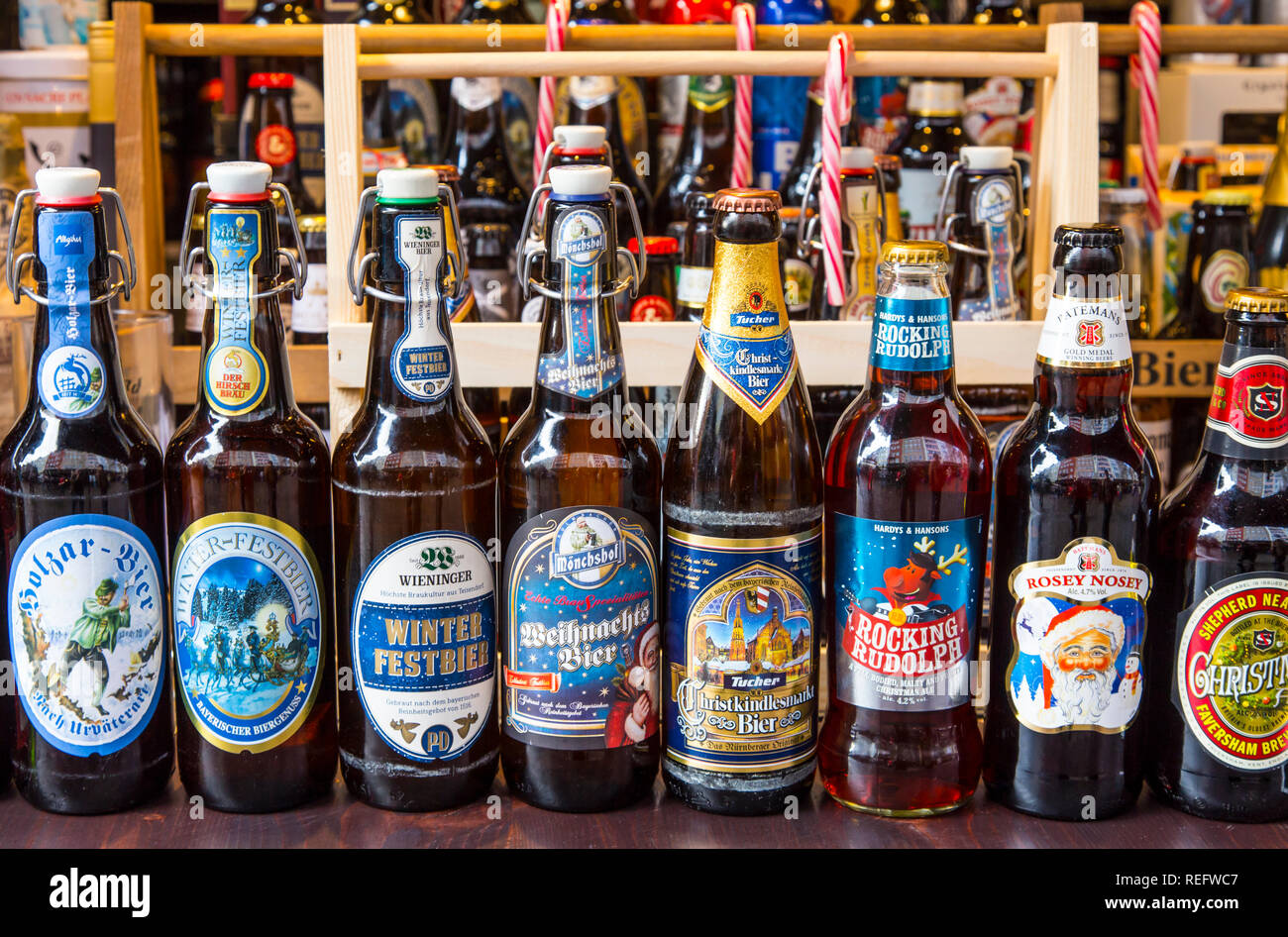 Deutsche Weihnachten Bier Flaschen Stockfotografie Alamy