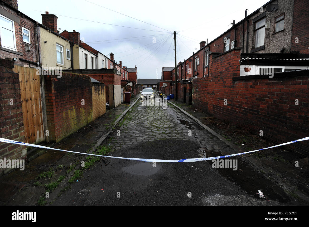 Bolton, Lancashire, UK. 22. Jan 2019. Die Szene bei Arthur Street, kleinen Hebel, Bolton, Lancashire, wo eine Frau und ihre beiden Kinder tot am Montag gefunden wurden (Januar 21) Nachmittag. Die Polizei hat nicht die Identität, aber die Frau hat am Ort genannt worden, als Tiffany Stevens bestätigt. Polizei kann heute an der Adresse gesehen werden und Anfragen in die Umstände der Todesfälle im Gange sind, die GMP-pflicht Inspector sagte. Bild von der Credit: Paul Heyes/Alamy leben Nachrichten Stockfoto