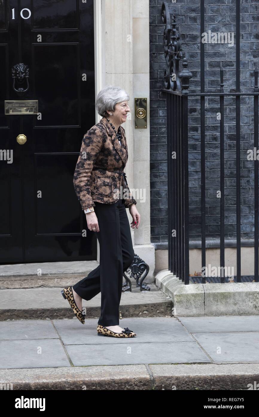 PM Theresa May an der Downing Street 10. London, Großbritannien. 21/01/2019 | Verwendung weltweit Stockfoto
