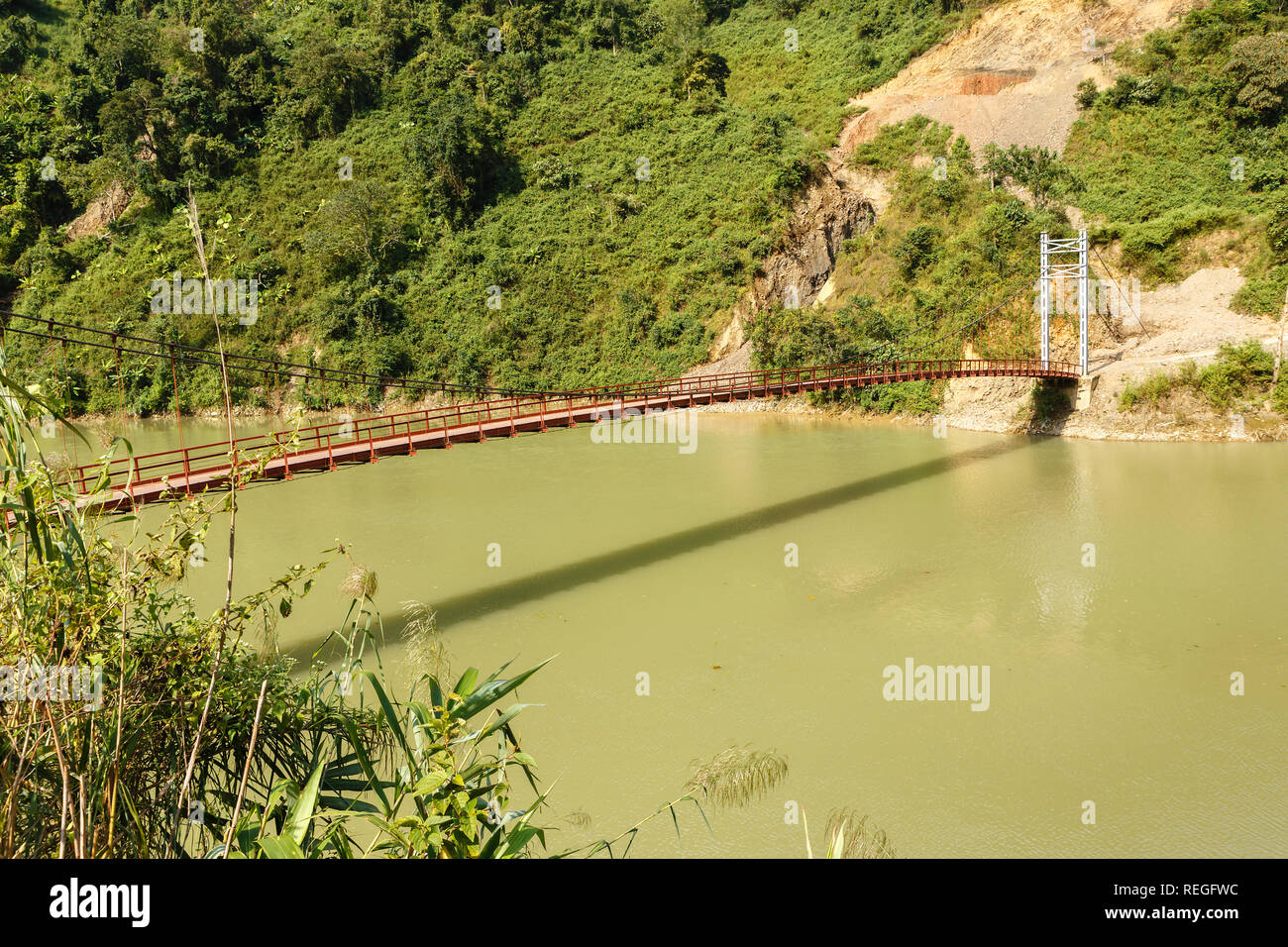 Fußgänger-Brücke über den Fluss Nam na, Lai Chau Provinz Vietnam. Stockfoto