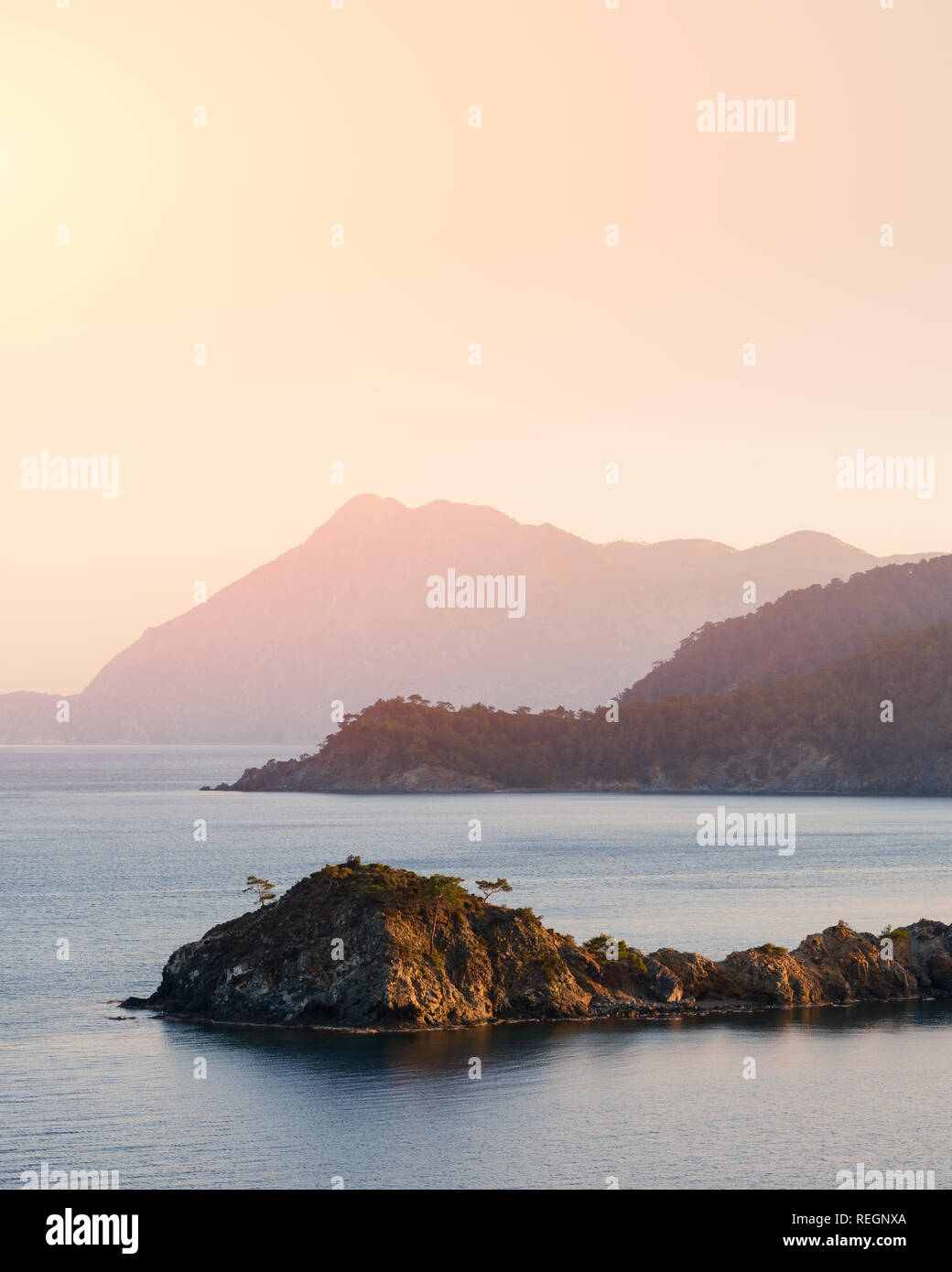 Erstaunlich mediterranen Seenlandschaft in der Türkei. Landschaftsfotografie Stockfoto