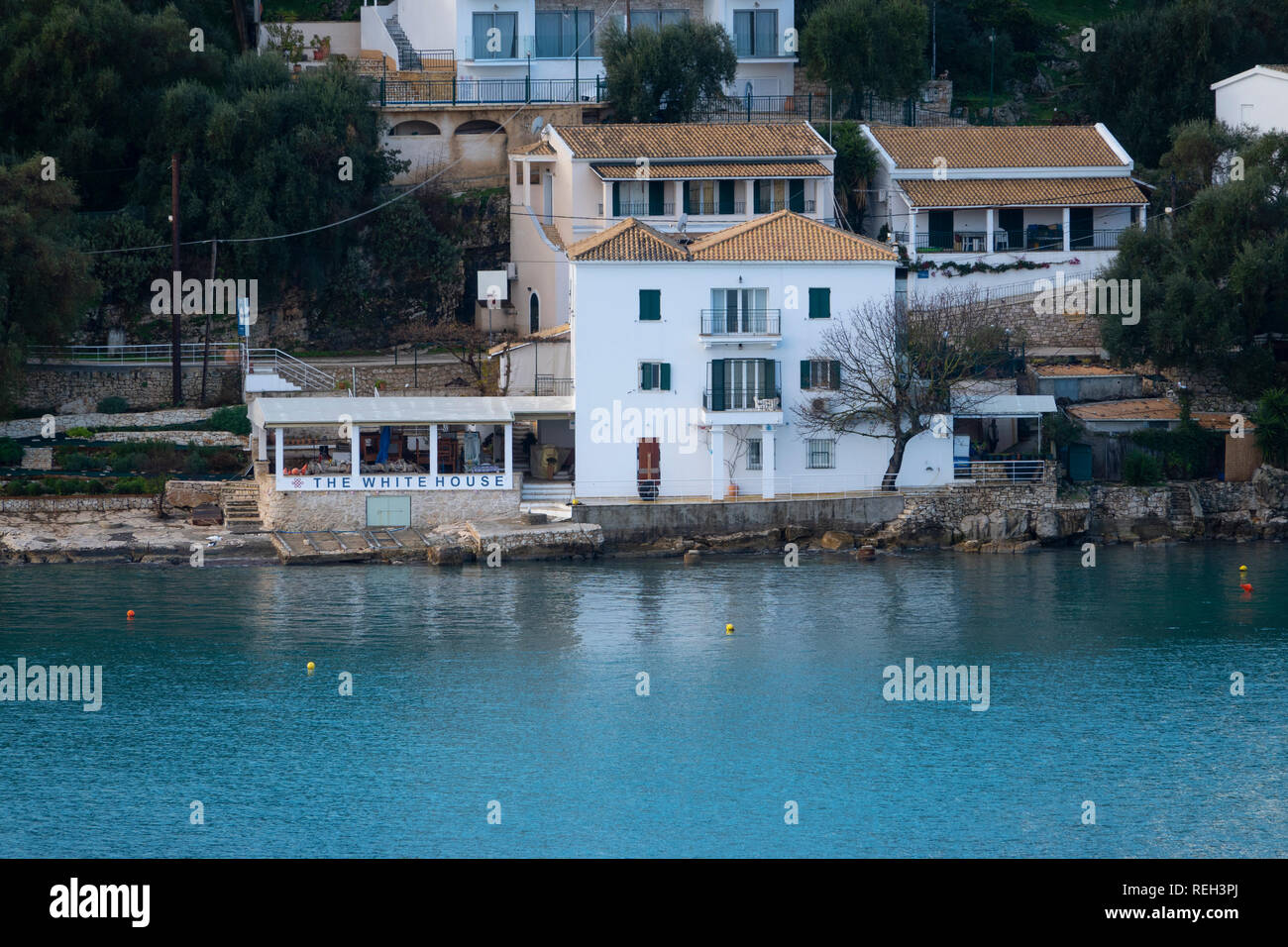 Europa Griechenland Korfu die Durrell Familie weiße Haus in Kalami Bay Die ursprüngliche Heimat der Durrells jetzt ein Restaurant und Inn Stockfoto