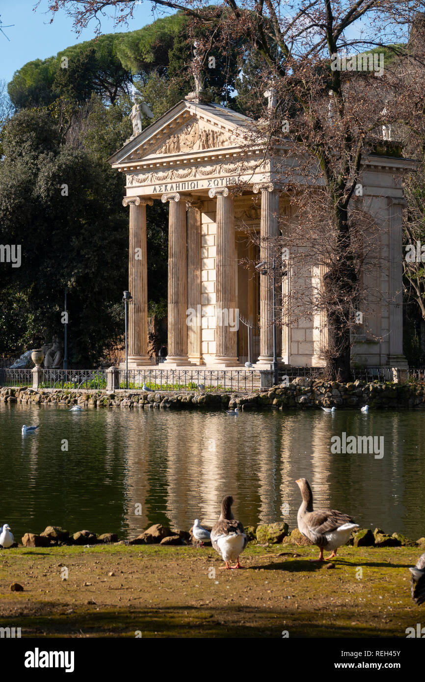 Italien Rom Der Tempel des Aesculapius in den Gärten der Villa Borghese von Antonio Asprucci und seinem Sohn Mario Stockfoto