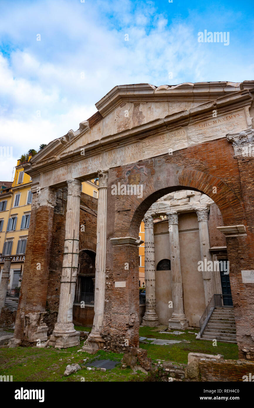 Europa Italien Rom römische Ruinen Portikus der Octavia im Jüdischen Ghetto Stockfoto