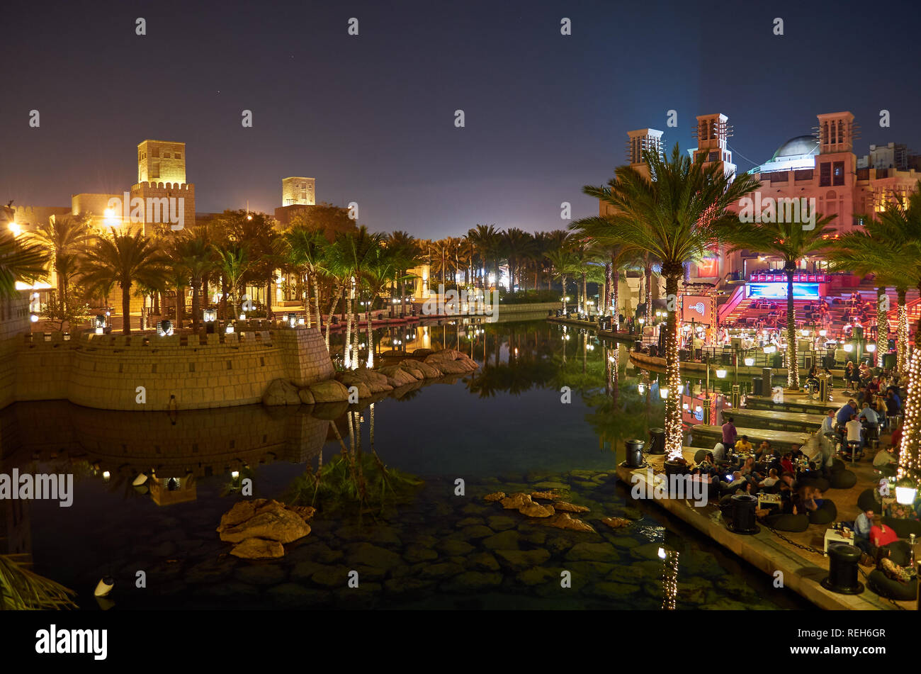 Souk Madinat Jumeirah, Luxus Hotel. Nachtleben in Dubai, Vereinigte Arabische Emirate Stockfoto