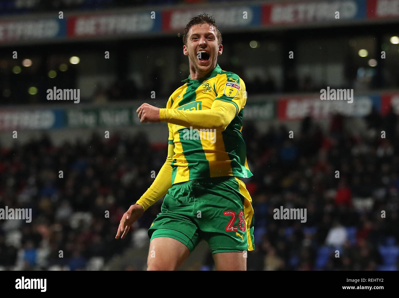 West Bromwich Albion Sam's Feld feiert zweiten Ziel seiner Seite des Spiels zählen während der Himmel Wette Championship Match an der Universität Bolton Stadion. Stockfoto