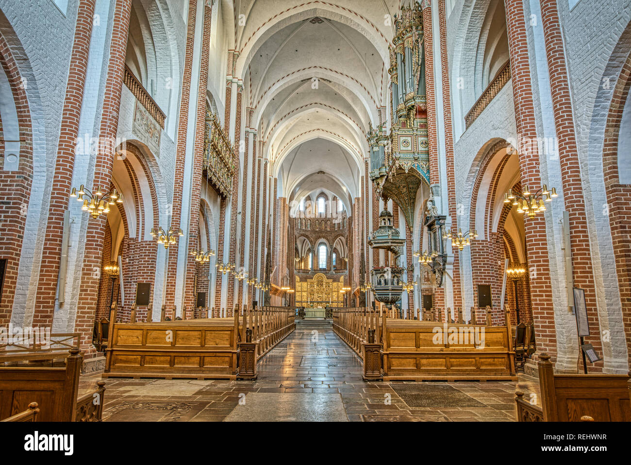 Das langhaus und der Chor der Kathedrale von Roskilde, Roskilde, Dänemark, 11. Januar 2019 Stockfoto