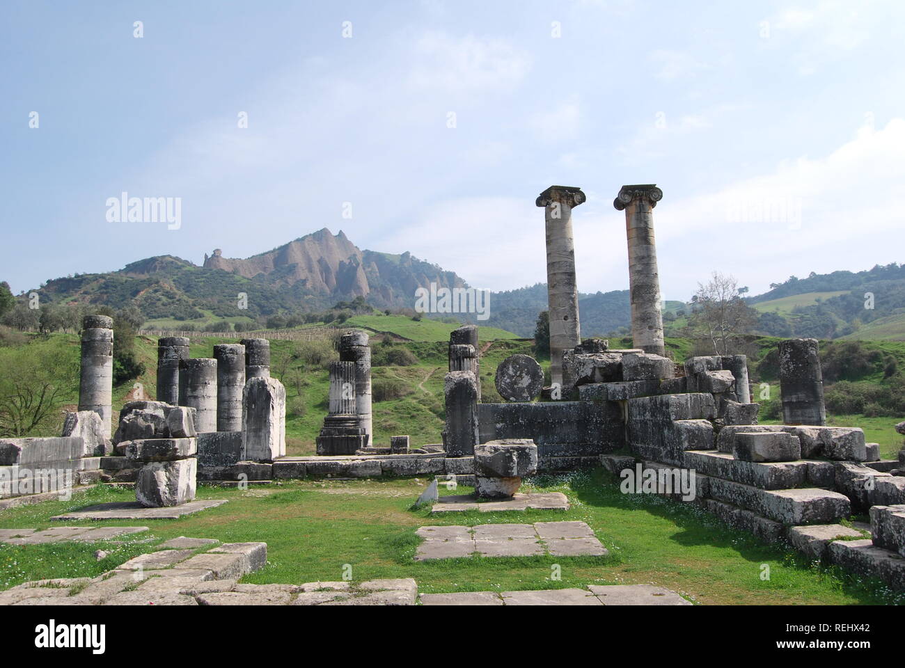 Ruinen der antiken Tempel der Göttin Artemis in Sardes, Türkei Stockfoto