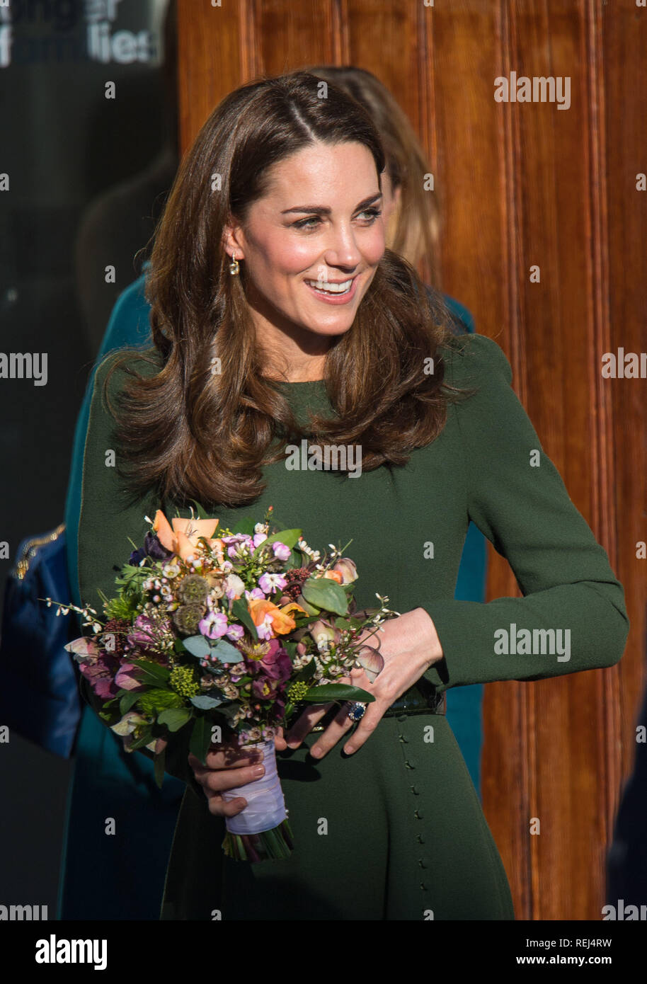 Die Herzogin von Cambridge fährt nach einem Besuch in der Familie Aktion Nächstenliebe Lewisham Basis in Forest Hill, London, wo sie mit Familien, Betreuer und Helfer. Stockfoto