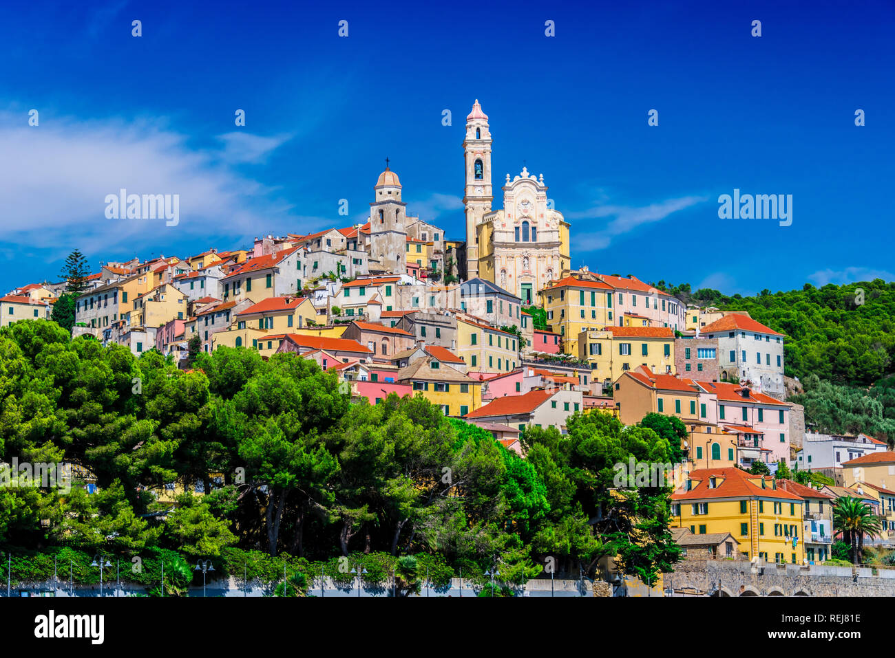Das Dorf von Cervo an der italienischen Riviera in der Provinz Imperia, Ligurien, Italien Stockfoto