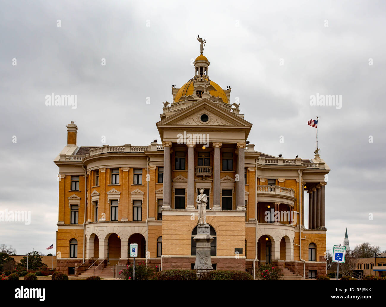 1900 Harrison County Courthouse in Marshall, Texas. Dieses Gericht in Texas als historische Sehenswürdigkeit aufgelistet. Stockfoto