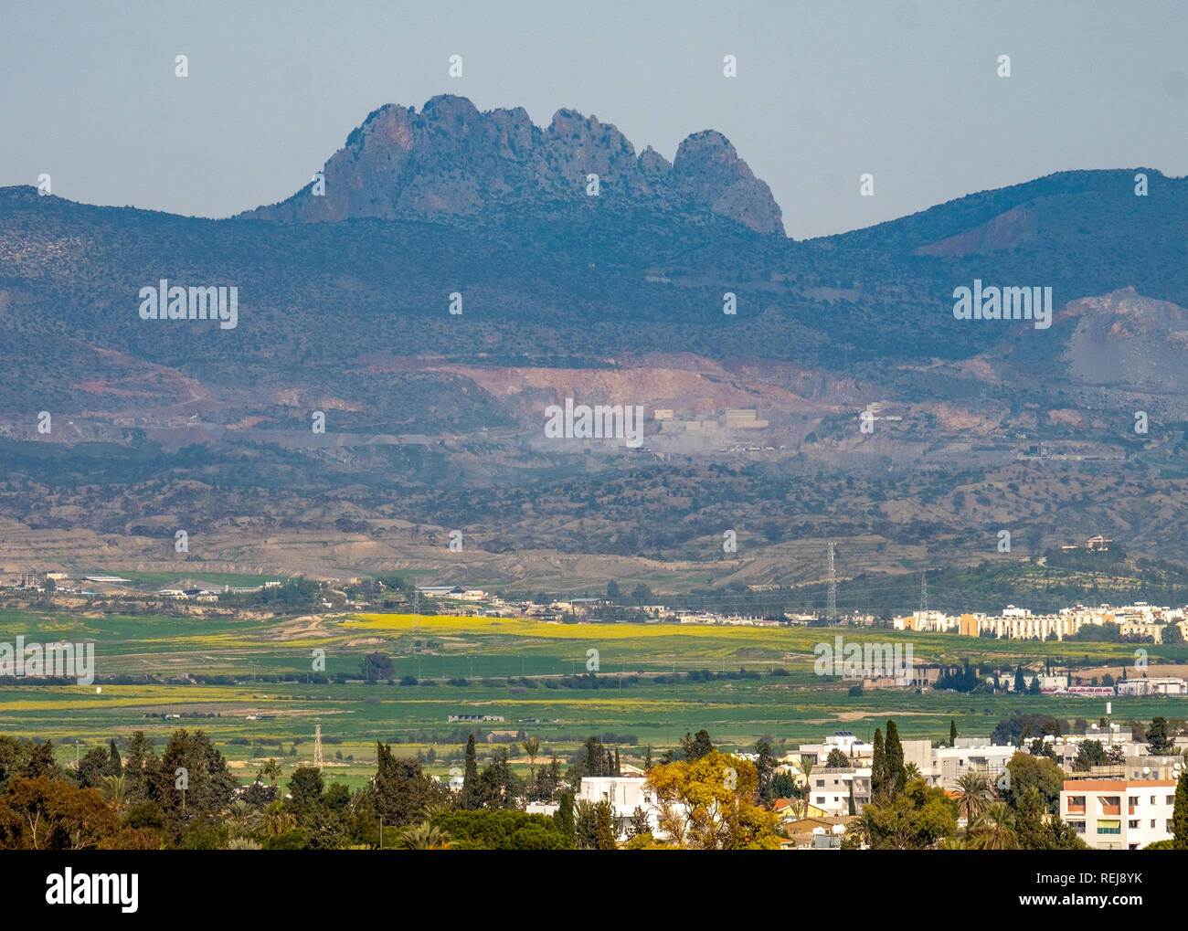 Fünf Finger mountain Teil der Besparmark Bergkette im Norden Zyperns. Stockfoto