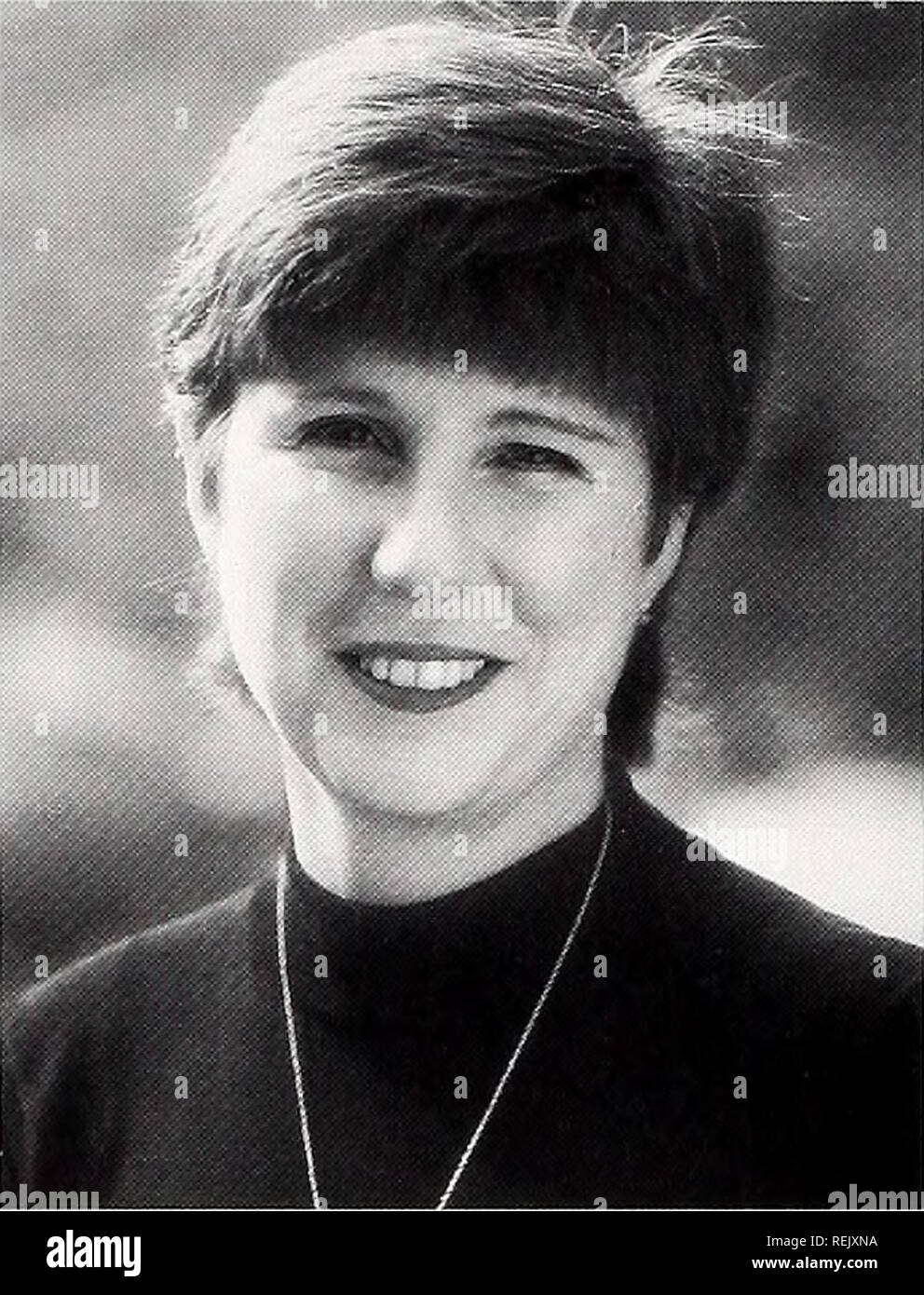 . Küste beobachten. Meeresschätze; Ozeanographie; Management von Küstenzonen; Ökologie der Küsten. Aus der Redaktion Winter Geschichten Es ist größer. Es ist besser. Aber es ist immer noch Coastwatch. Mit diesem Problem, Coastwatch erweitert durch acht Seiten, die Ihnen mehr Artikel auf die Küste North Carolinas ohne zusätzliche Kosten. Klar, der Tar Heel Küste ist im Wandel, und die Bevölkerung wächst. Mit diesen Änderungen geht, die Notwendigkeit für weitere Informationen über Themen, Personen, Orte und natürliche Ressourcen. Auf Gemeinbesitz in ihrem Engagement unsere Küstenregion, North Carolina Sea Grant beschlossen, das Flaggschiff der Kommu-n zu erweitern Stockfoto