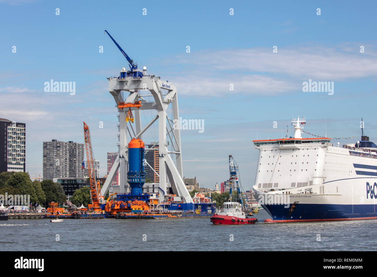 Die Niederlande, Rotterdam, Rotterdam, Hafen. Van Oord international marine Auftragnehmer. Heavy lift Schiff Svanen. Welt-Tage 2018. P&O Stockfoto