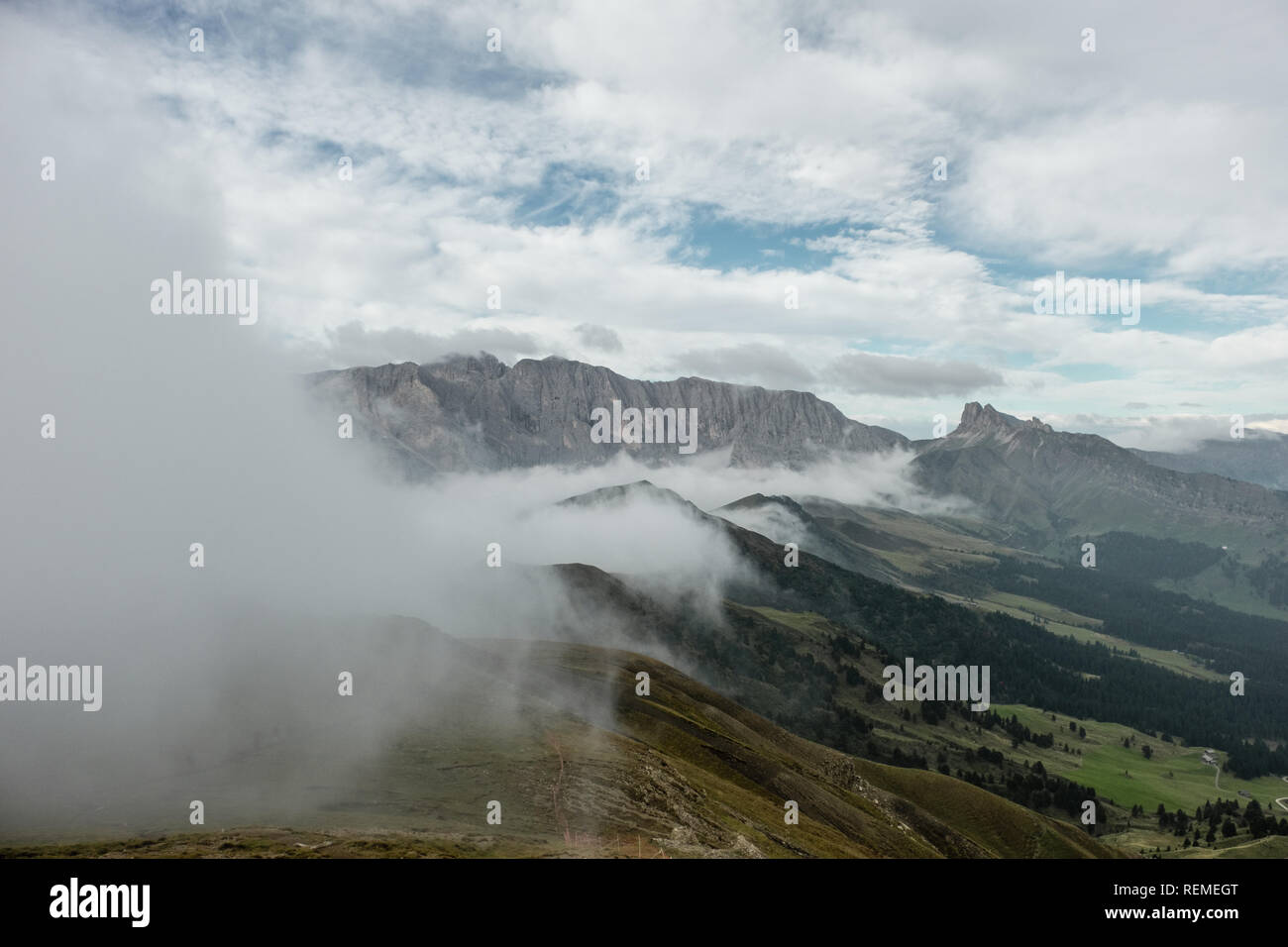 Blick auf die Alpen vom Gipfel des plattkofel Berg Stockfoto