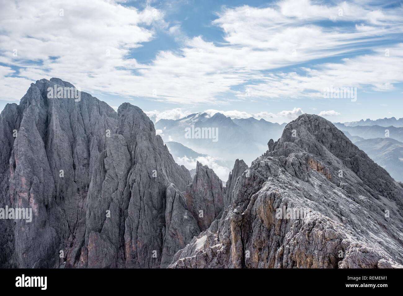 Auf dem Gipfel des plattkofel Berg auf die italienischen Alpen Stockfoto