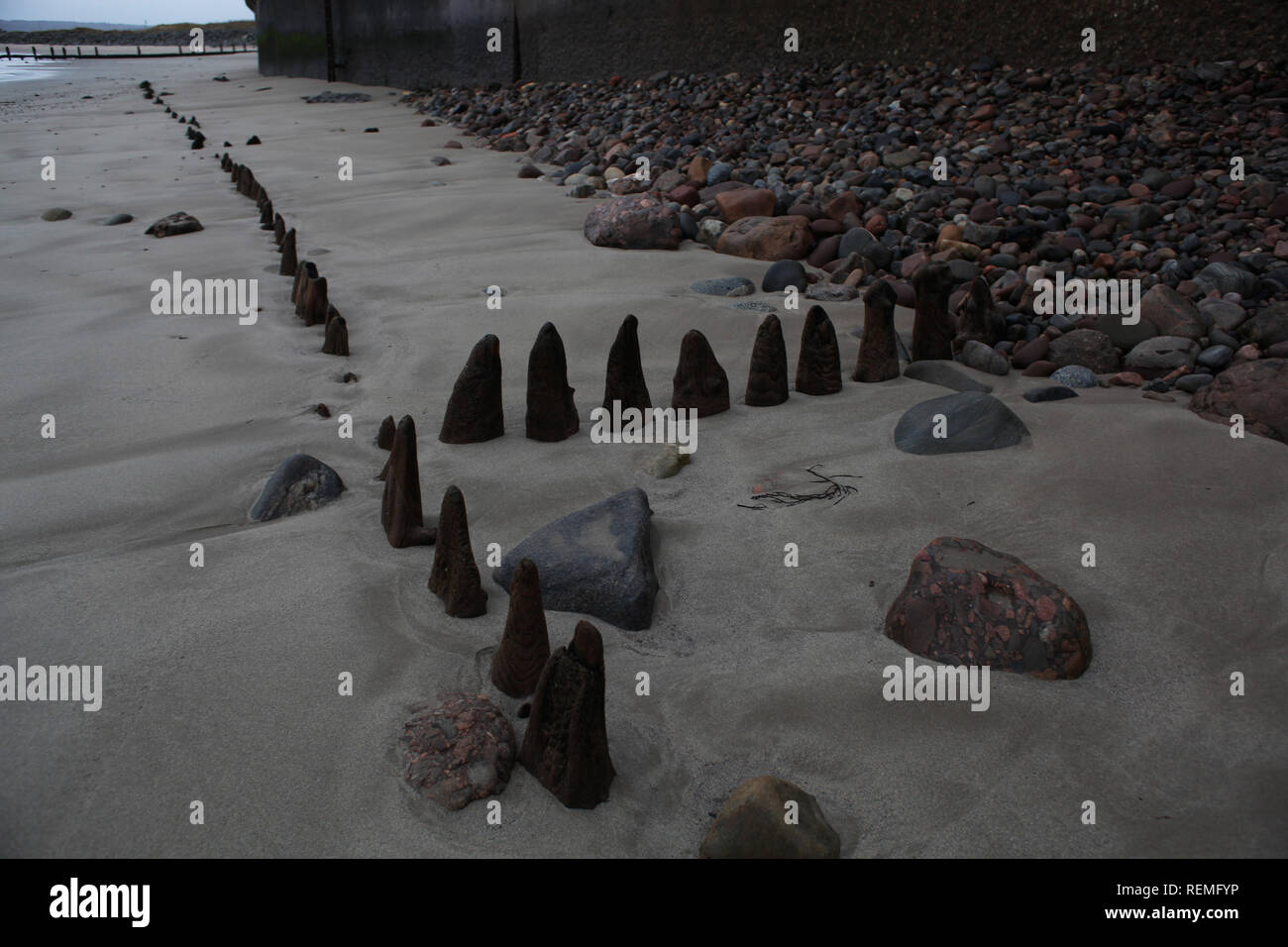 Alte erodiert hölzernen Pier Punkte. Golspie Strand Sutherland Schottland Stockfoto