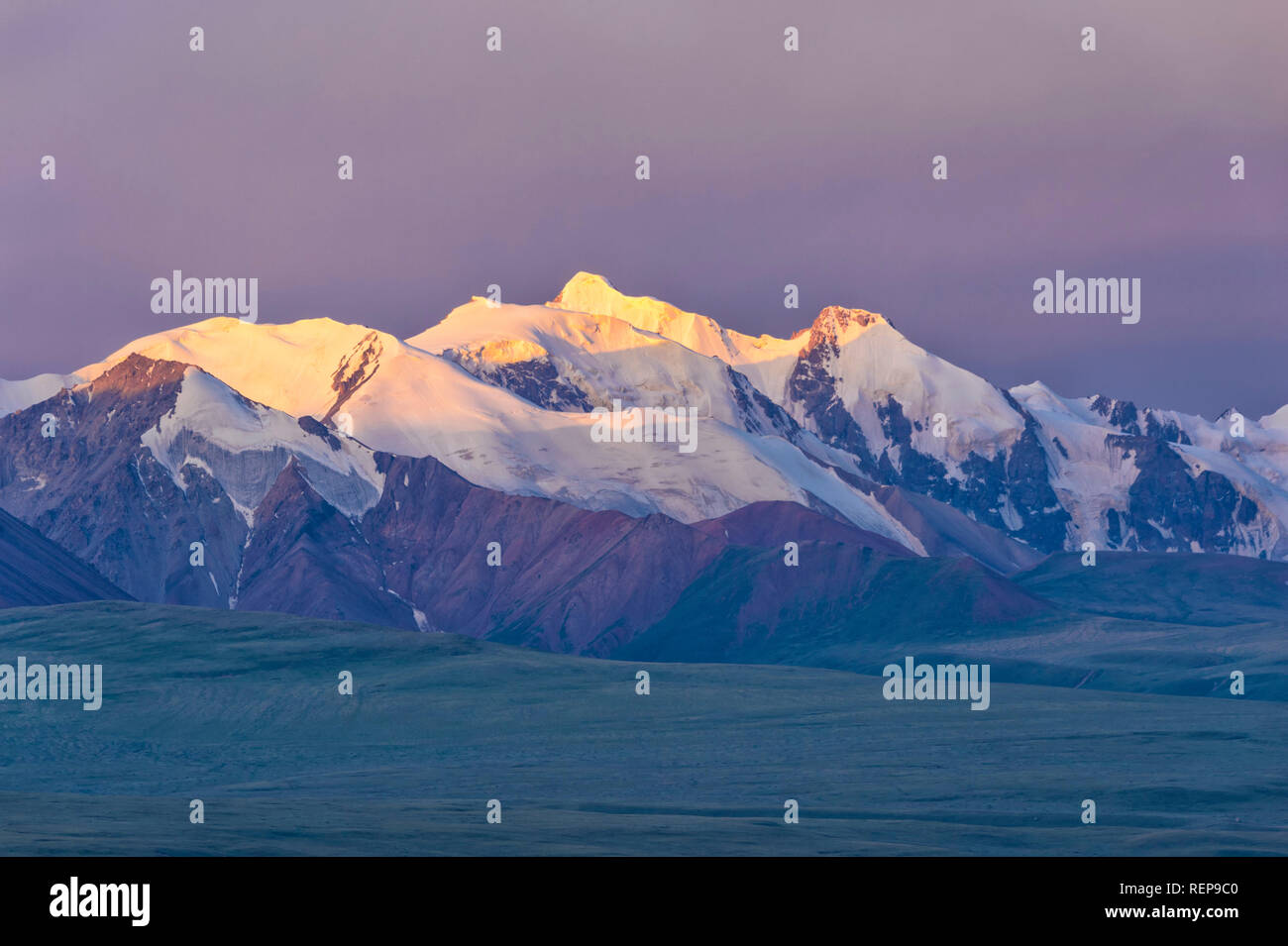 Sary Jaz Tal, Blick über den Tien Shan Gebirge, Issyk-kul-region, Kirgisistan Stockfoto