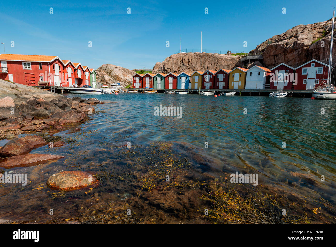 Boot, Hafen von Smogen, Vastra Gotalands Smogenbryggan, Lan, Bohuslan, Schweden, Västra Götalands Län, Smögen Smögenbryggan, Stockfoto