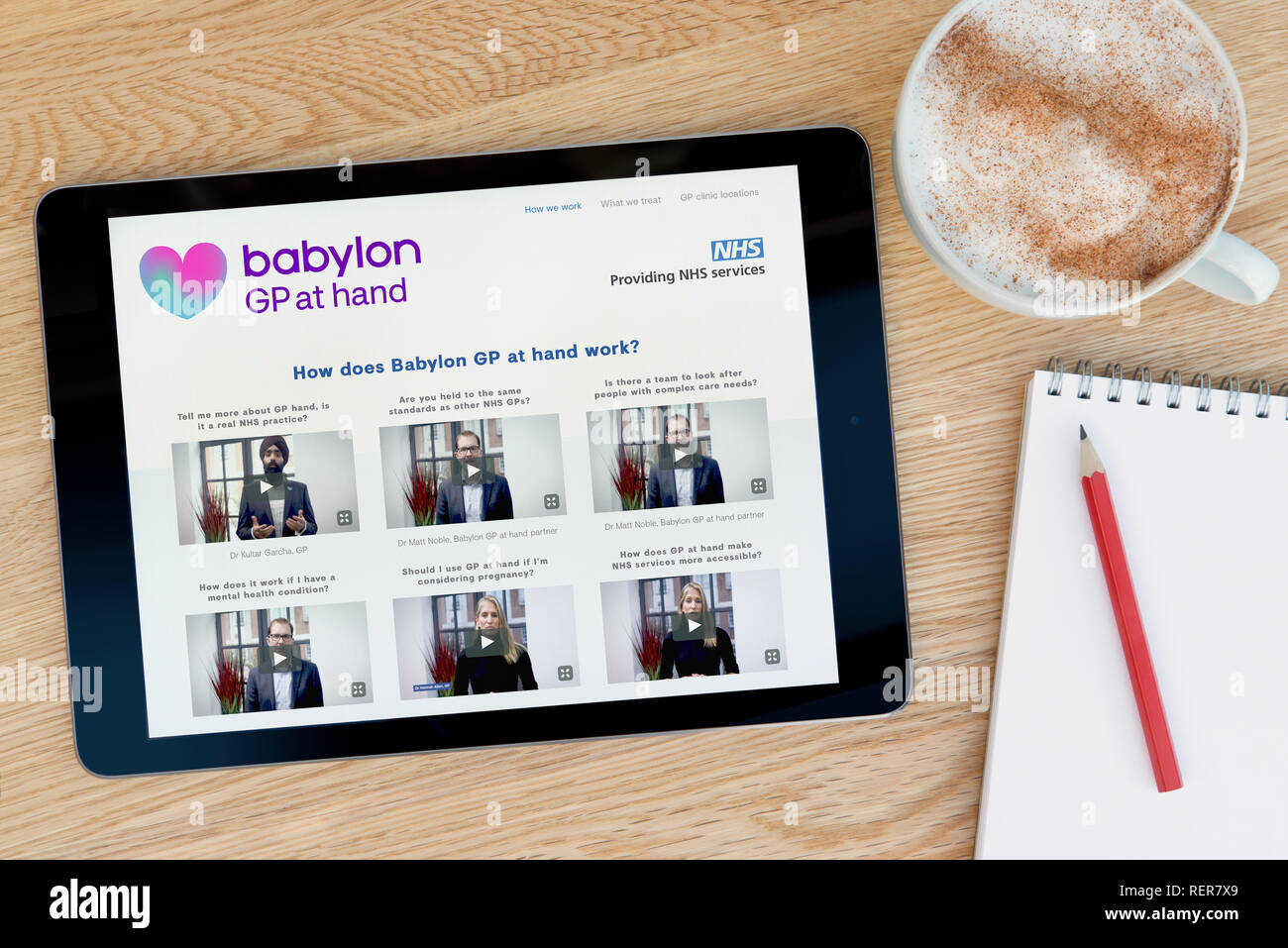 Das Babylon GP zur Hand website Funktionen auf einem iPad tablet device (nur redaktionelle Nutzung). Stockfoto