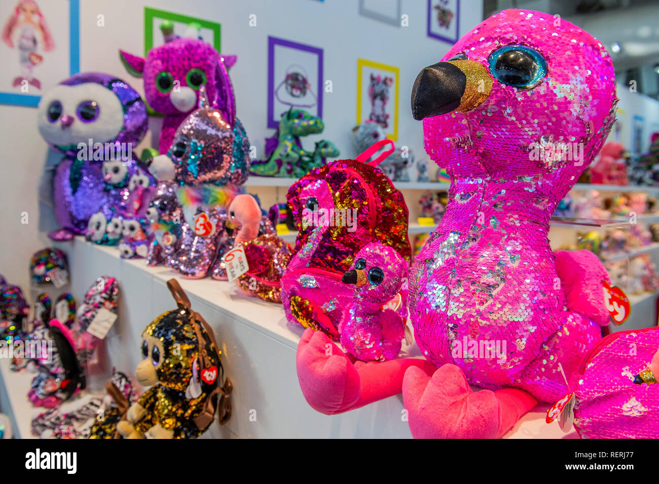 London, Großbritannien. 22. Jan 2019. Sequinned Flippables auf der TY Stand-der Spielwarenmesse bei Olympia in London. Credit: Guy Bell/Alamy leben Nachrichten Stockfoto