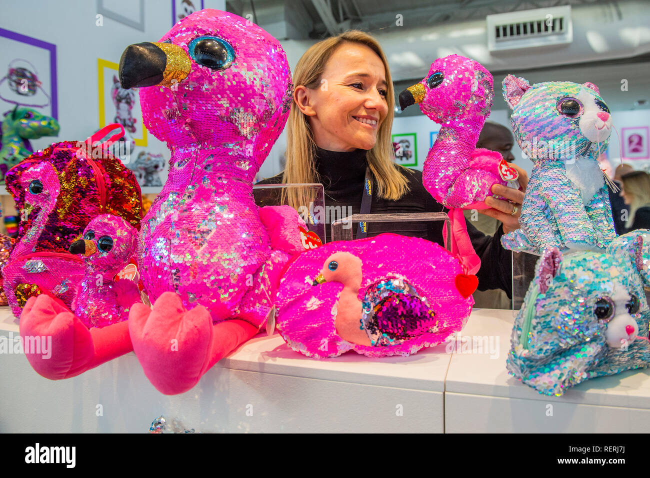 London, Großbritannien. 22. Jan 2019. Sequinned Flippables auf der TY Stand-der Spielwarenmesse bei Olympia in London. Credit: Guy Bell/Alamy leben Nachrichten Stockfoto