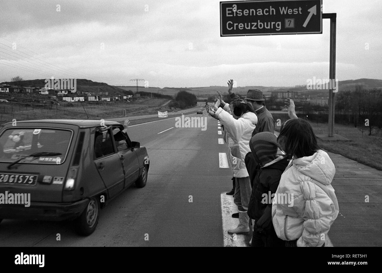 Fall der Berliner Mauer, der Ostdeutschen an die Westdeutschen, Eisenach, Thüringen winken Stockfoto