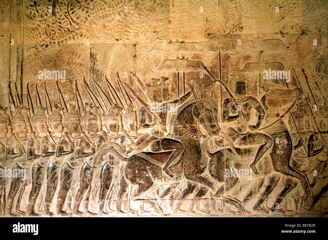 Armee von König Suryavarman II. in Bewegung, südlichen Galerie, Angkor Wat, Weltkulturerbe der UNESCO, Siem Reap, Kambodscha Stockfoto