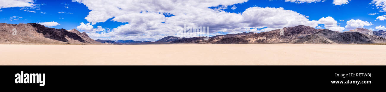 Panoramablick über das Racetrack Playa, Death Valley National Park, Kalifornien Stockfoto