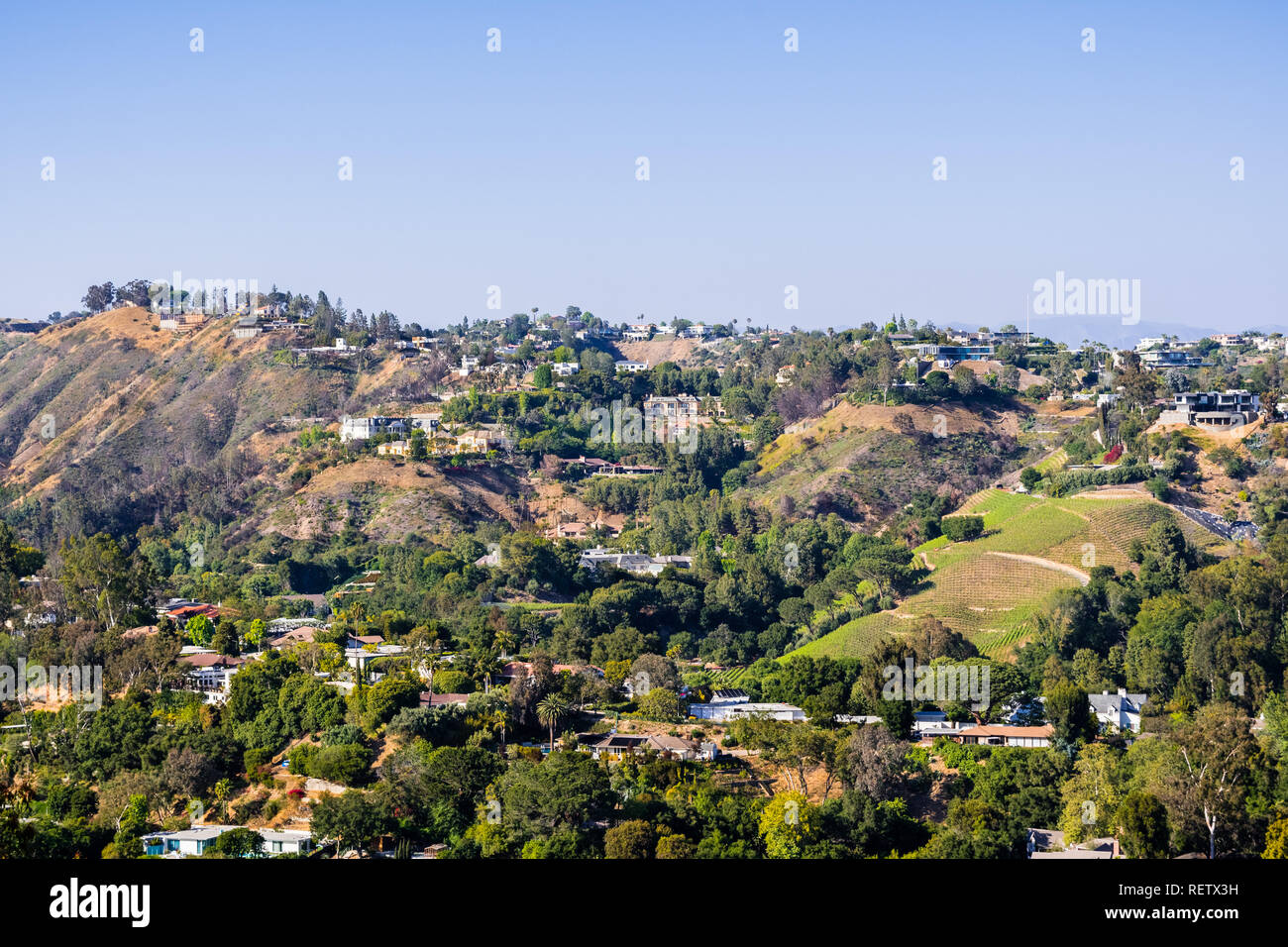 Verstreute Häuser auf einem der Hügel von Bel Air Nachbarschaft, Los Angeles, Kalifornien Stockfoto