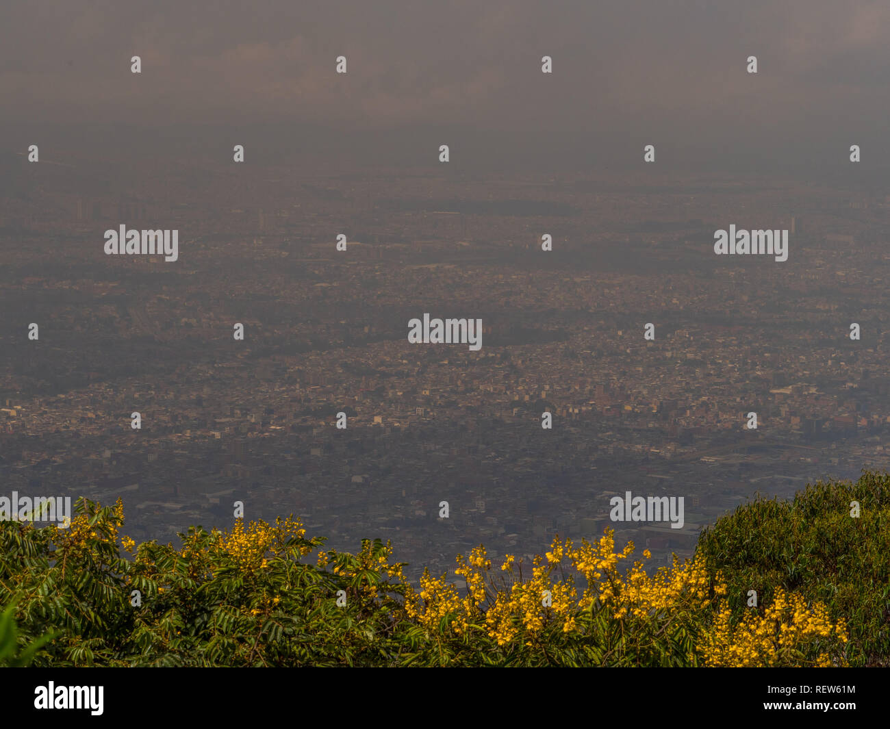 Bogota, Kolumbien - 23 November, 2018: Blick auf das Zentrum von Bogota von der Oberseite des Palácio de Monserrate Berg, Bogotá, Kolumbien, Lateinamerika Stockfoto